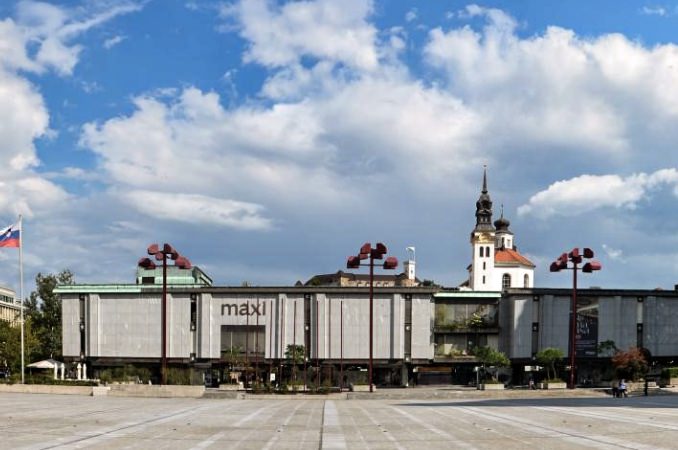 kriminalisti preiskujejo onesnazenje vode v maximarketu 550 oskodovancev v iskanju pravice 6891d631263eb 1754388017